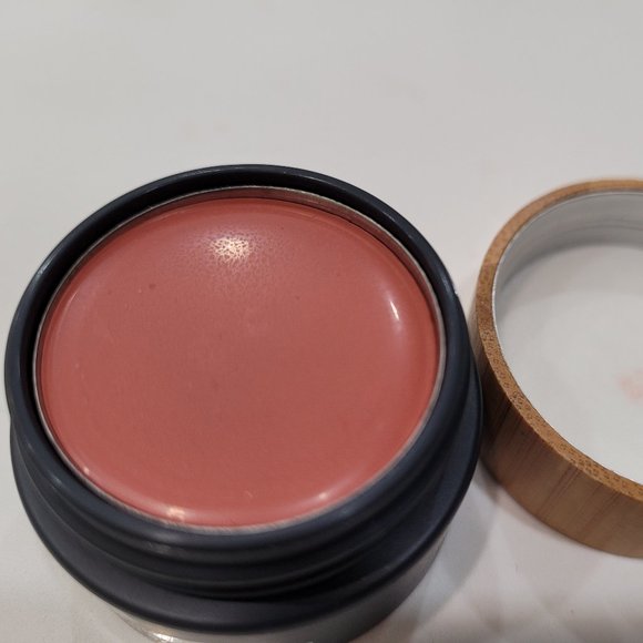 THE ORGANIC SKIN CO. CHEEKY LIP AND CHEEK TINT IN PETAL POWER - Picture 7 of 9